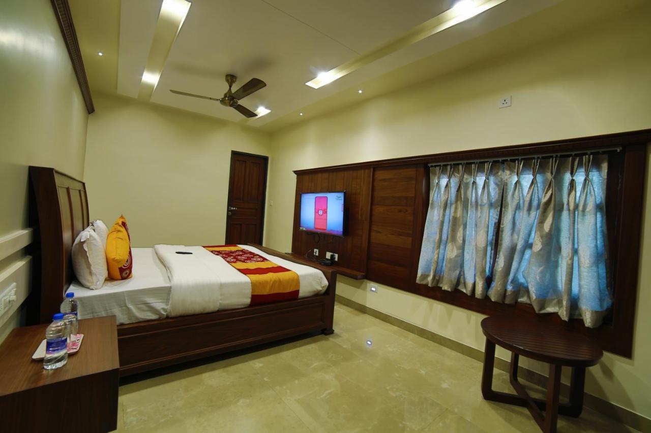 Mid Town Inn Mount Abu Ngoại thất bức ảnh