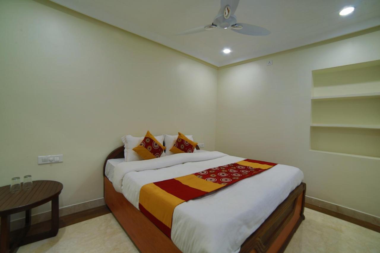 Mid Town Inn Mount Abu Ngoại thất bức ảnh