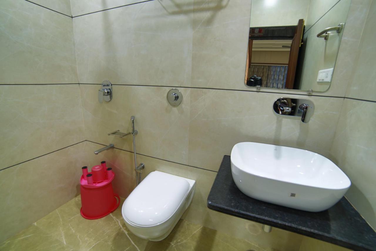 Mid Town Inn Mount Abu Ngoại thất bức ảnh