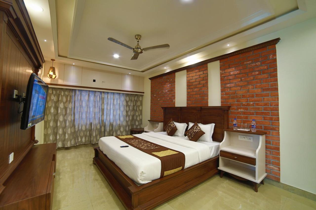 Mid Town Inn Mount Abu Ngoại thất bức ảnh